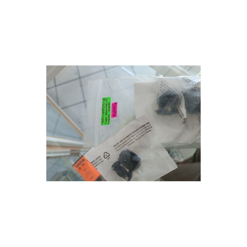 Adaptadores y pasacables